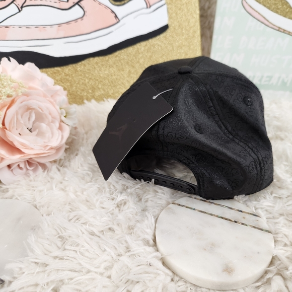 No information yet - Picture 9 of 9